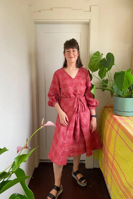 Boutique Styles In the Folds Acton Dress Sleeve Expansion