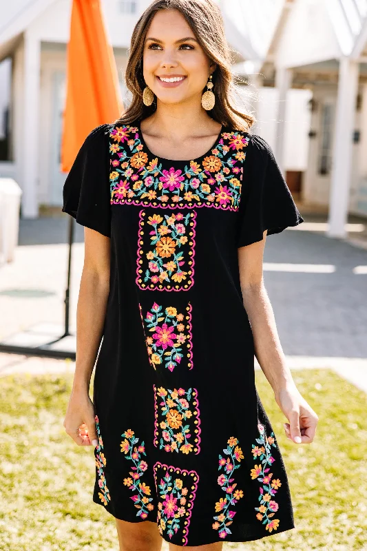 Evening Looks Happy To See You Black Embroidered Dress