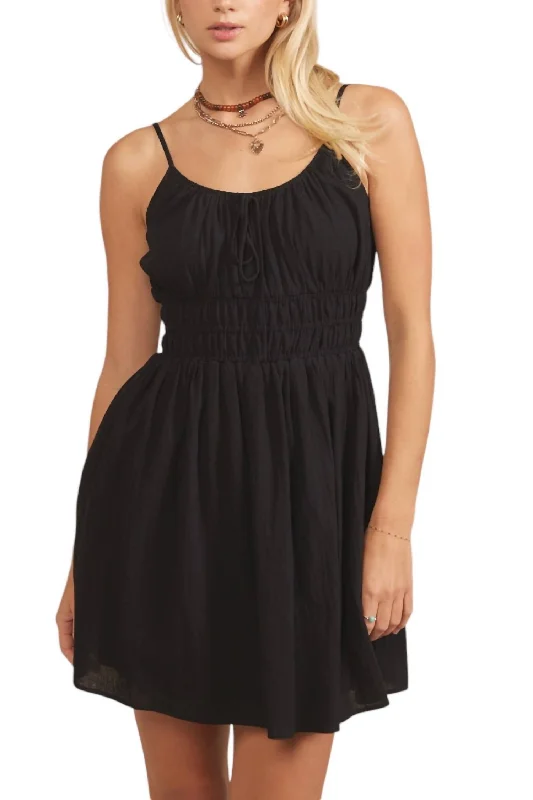 Evening Looks Elastic Waist Spaghetti Strap Dresss In Black