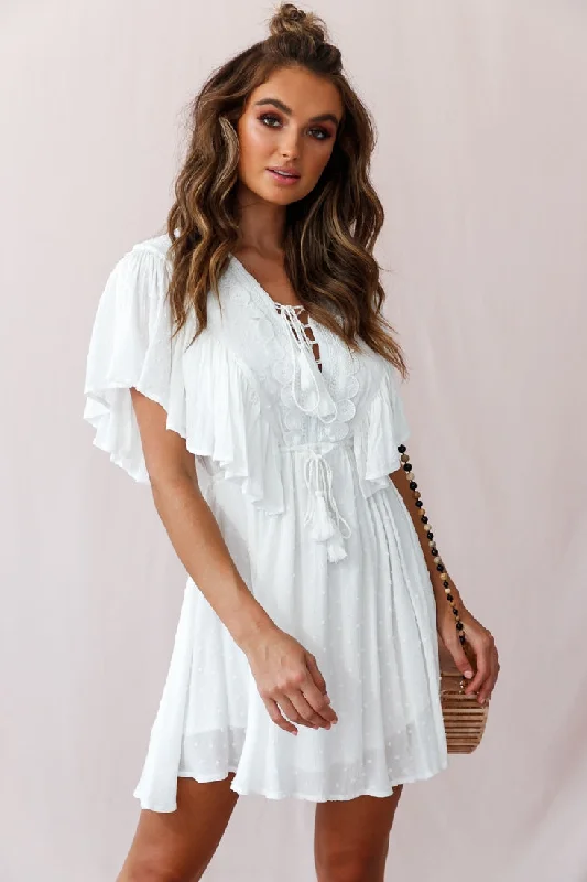 Vintage Women's Fashion Hazel Crochet And Tassel Detail Drawstring Waist Dress White