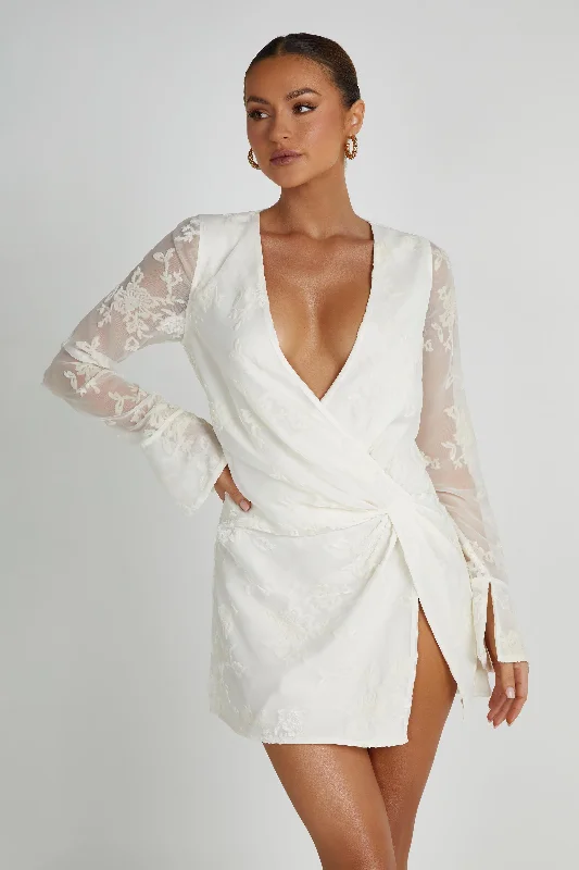 Flash Discount Emory Burnout Velvet Dress - White