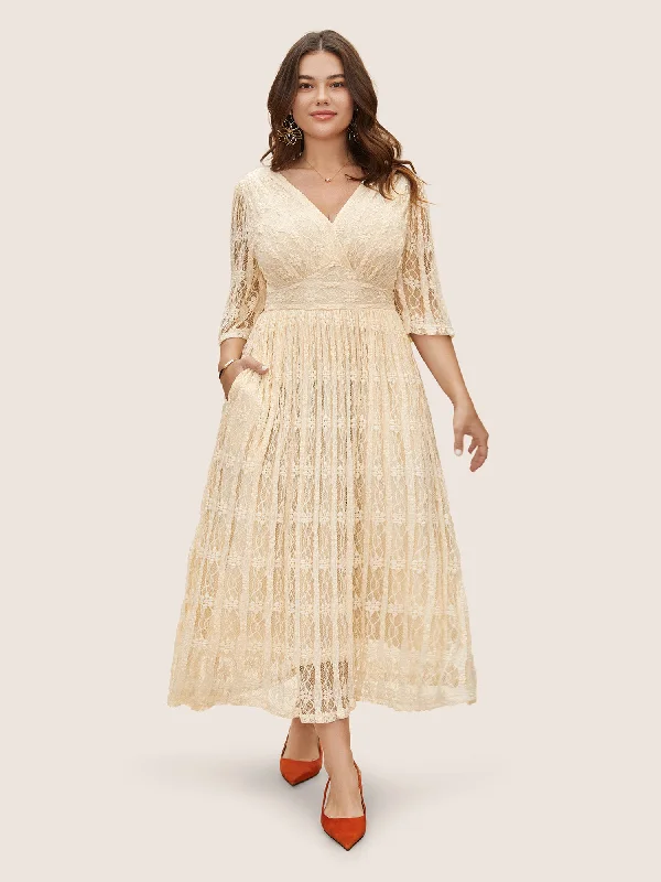 Women's Trendy Casual Outfit Solid Overlap Collar Lace Panel Dress