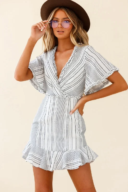 Trendy Online Boutiques Ochre Open Back Bow Detail Dress Stripe Pattern White/Navy