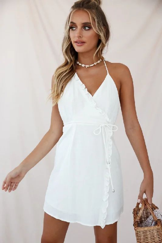 Sophisticated Women's Fashion Pamela Spaghetti Strap Halterneck Dress White