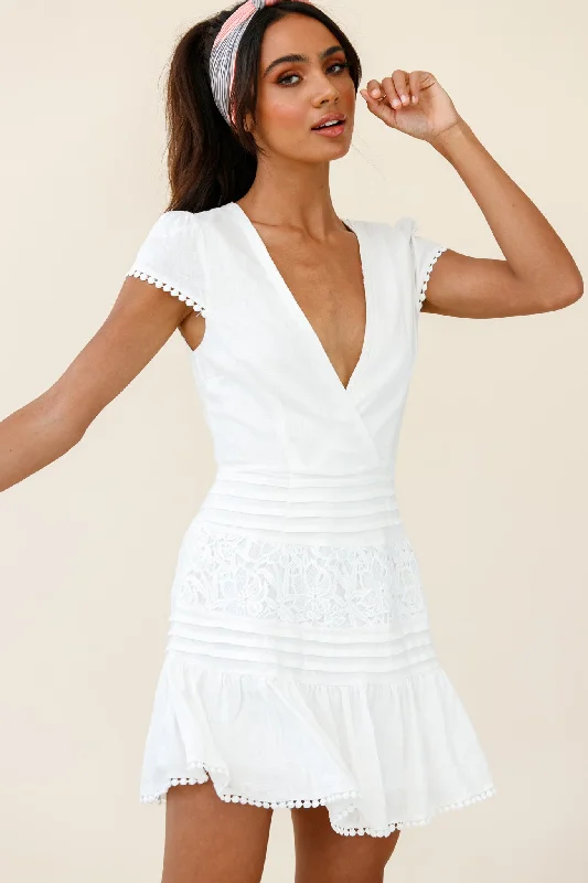 Classic Women's Clothing Styles Storybook Cap Sleeve Pintuck Detail Dress White
