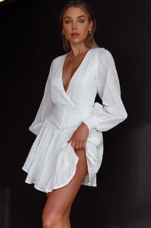 Relaxed Style Sweet Escape Lantern Sleeve Pintuck Dress White