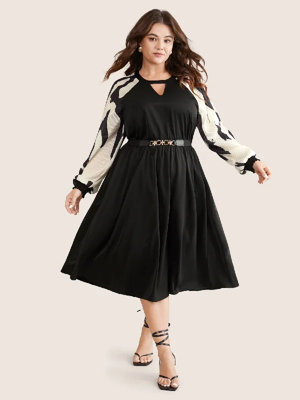 Stylish Clothes For Women Colorblock Keyhole Pleated Detail Shirred Dress