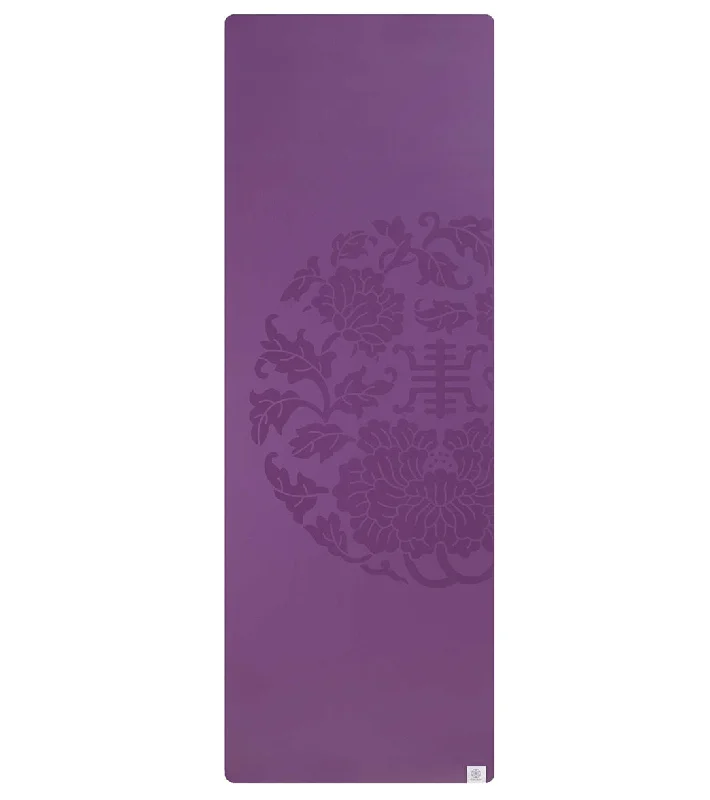 Deepen Your Practice With Budget-Friendly Accessories Gaiam 5mm Dry Grip Yoga Mat 2.0 Deepen Your Practice With Budget-Friendly Accessories Gaiam 5mm Dry Grip Yoga Mat 2.0