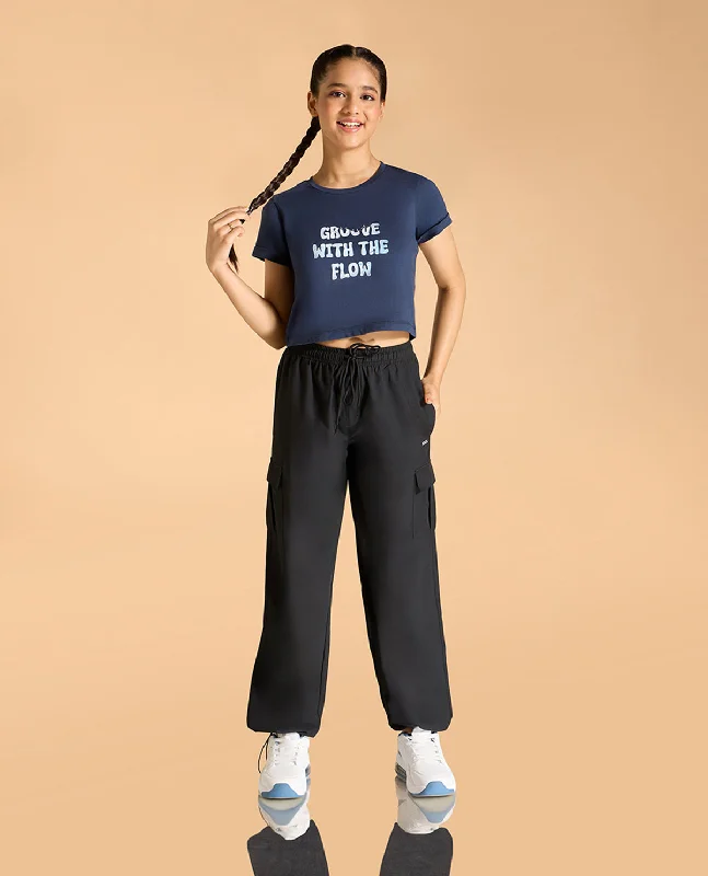 Performance Yoga Wear Now At Exclusive Discounts Cotton Crop Top and Mid Rise Solid Lightweight Cargo Pants Set