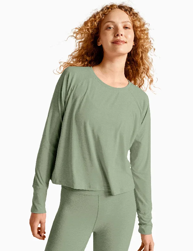 Your Yoga Wardrobe, Upgraded For Less Featherweight Daydreamer Pullover - Minty Slate Heather Your Yoga Wardrobe, Upgraded For Less Featherweight Daydreamer Pullover - Minty Slate Heather