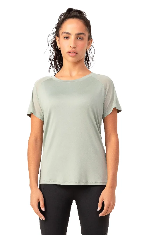 Stretch In Style With Budget-Friendly Yoga Wear HIGH-NECK TRAINING T-SHIRT