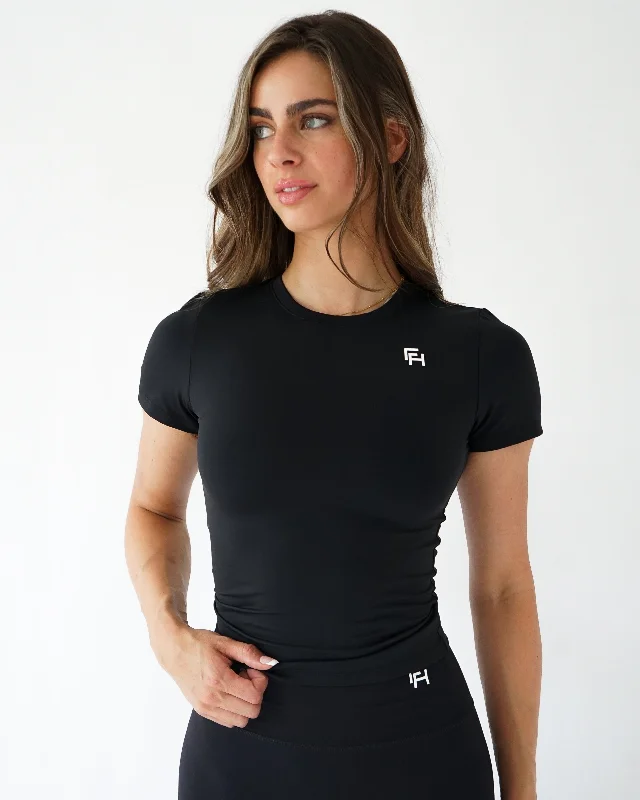 Limited-Time Savings On Yoga Leggings And Tops Impact T-Shirt - Black