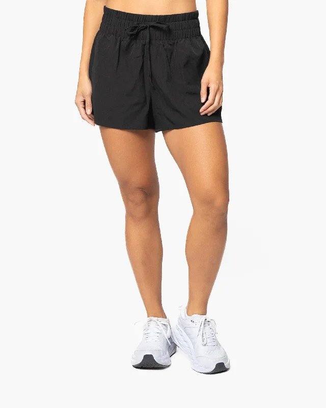 Unmissable Deals On Flexible Yoga Apparel Knock Out Shorts - Black