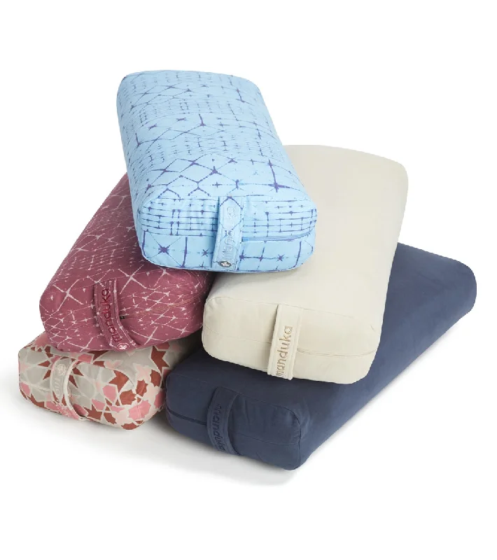 High-Quality Yoga Accessories At Budget-Friendly Prices Manduka Enlight Rectangular Yoga Bolster Thunder High-Quality Yoga Accessories At Budget-Friendly Prices Manduka Enlight Rectangular Yoga Bolster Thunder