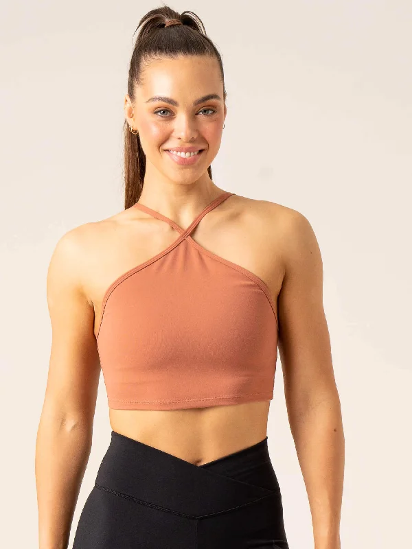 Upgrade Your Yoga Wardrobe For Less Momentum Tank Bra - Clay