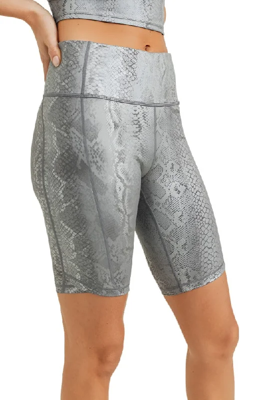 Unmissable Deals On Flexible Yoga Apparel Mono B Silver Snake Bermuda Shorts APH2823 Unmissable Deals On Flexible Yoga Apparel Mono B Silver Snake Bermuda Shorts APH2823