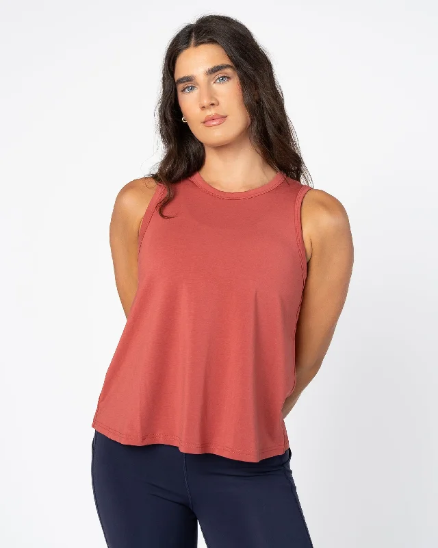 Find Your Perfect Fit With Discounted Yoga Outfits Swing Tank - Cayenne