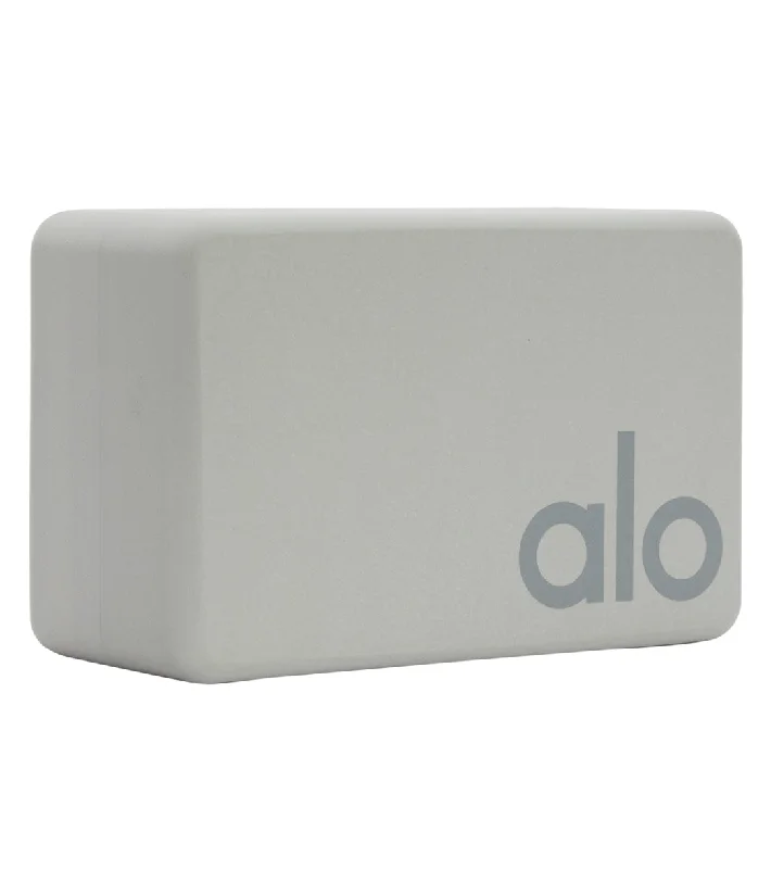 Essential Yoga Gear At Unmissable Prices Alo Yoga Uplifting Yoga Block Dove Grey/Silver Essential Yoga Gear At Unmissable Prices Alo Yoga Uplifting Yoga Block Dove Grey/Silver