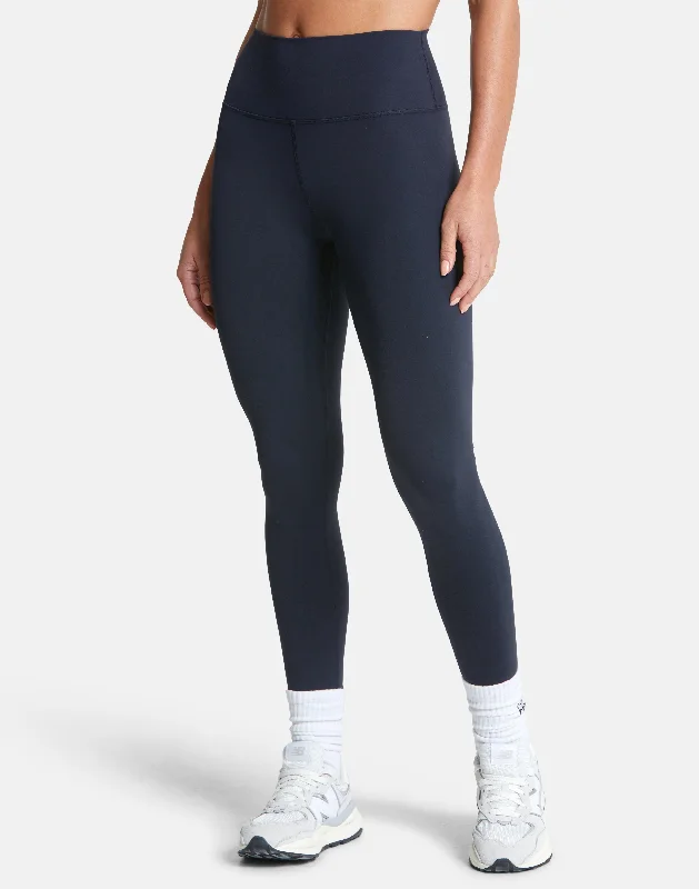 The Perfect Fit At The Perfect Price Aurora Legging in Obsidian