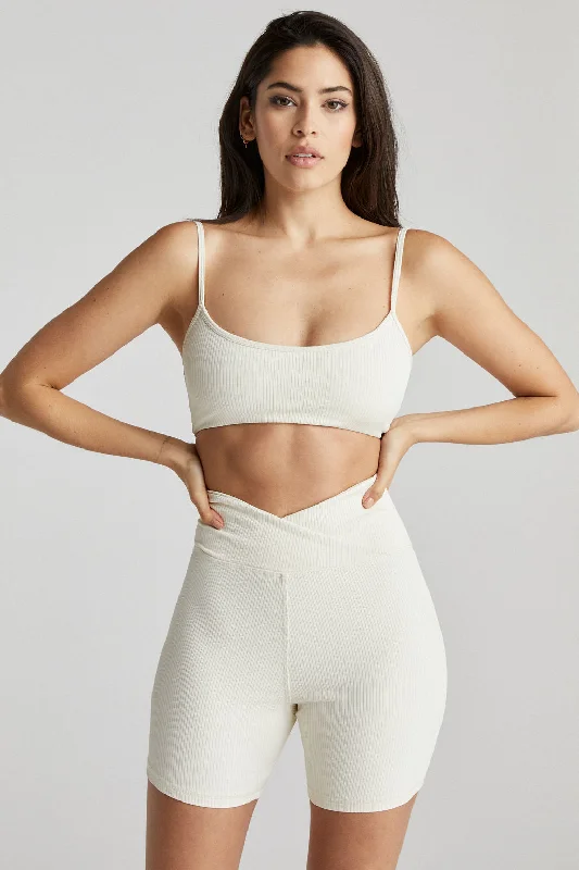 Move With Confidence In Discounted Yoga Outfits Cher Sports Bra