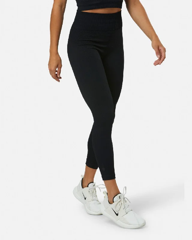 Stretch In Style With Budget-Friendly Yoga Wear Lotus Chevron 7/8 Legging in Black