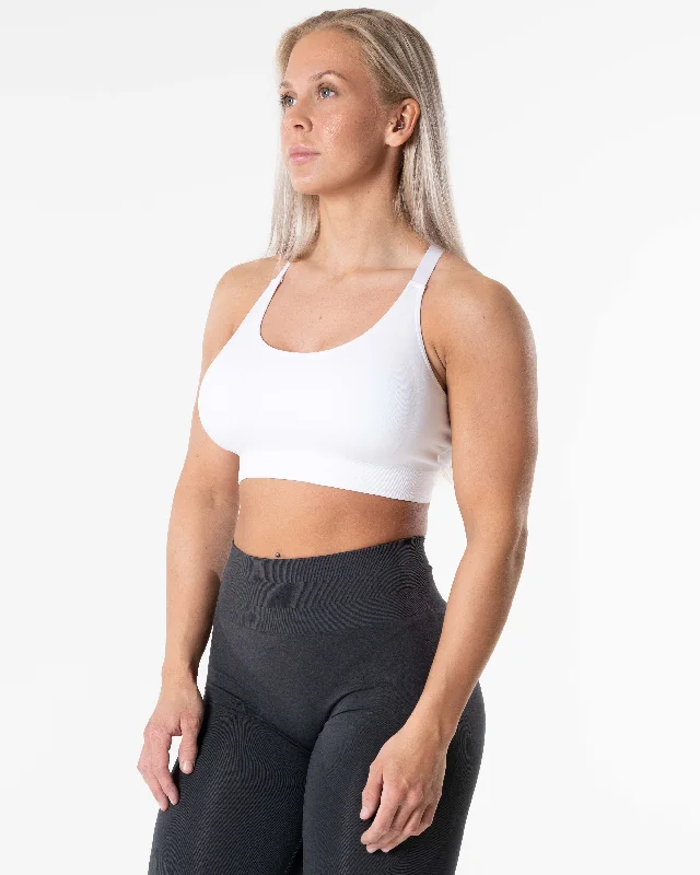 The Yoga Wear Sale You’Ve Been Waiting For Prime Scrunch Top - White