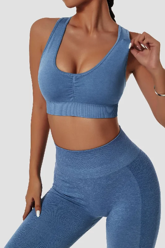 Limited-Time Sale On Stylish Yoga Apparel Front Ruching Sports Bra with Cross Back Straps Limited-Time Sale On Stylish Yoga Apparel Front Ruching Sports Bra with Cross Back Straps