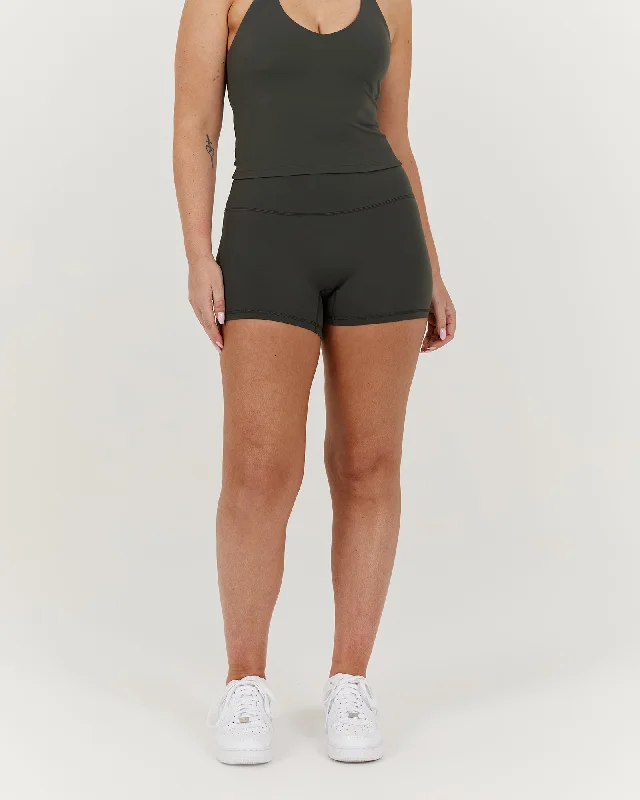 Performance Yoga Wear Now At Exclusive Discounts LUXE MINI SHORTS - FOREST
