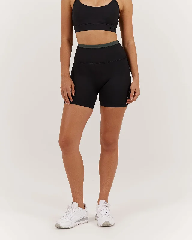 MVP LIVE SHORTS - BLACK FERN