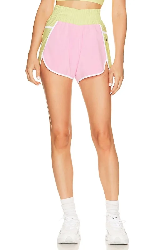 Your Go-To Yoga Outfits Now More Affordable Women's Cliff Short In Prism Pink